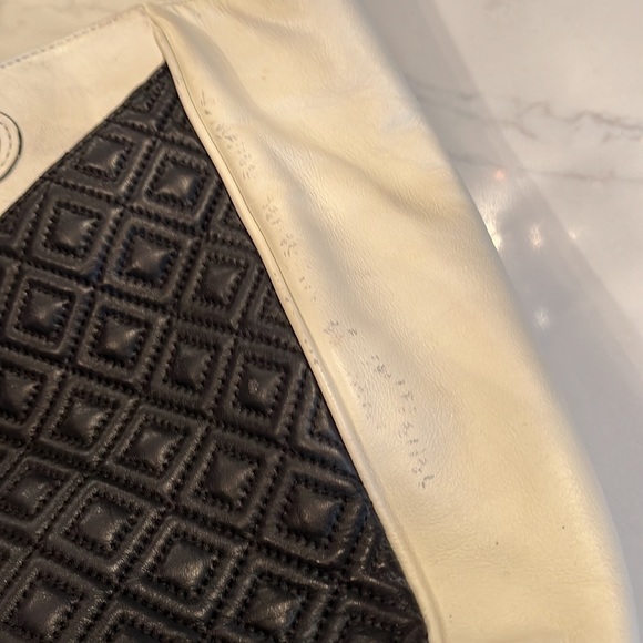 TORY BURCH black and white chain handle bag - Picture 7 of 9